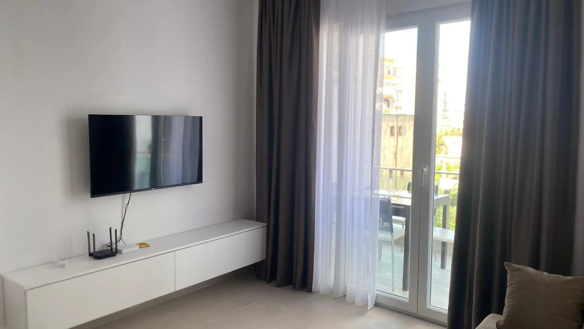 Family Retreat On The Beach By Wave Apartments Durres