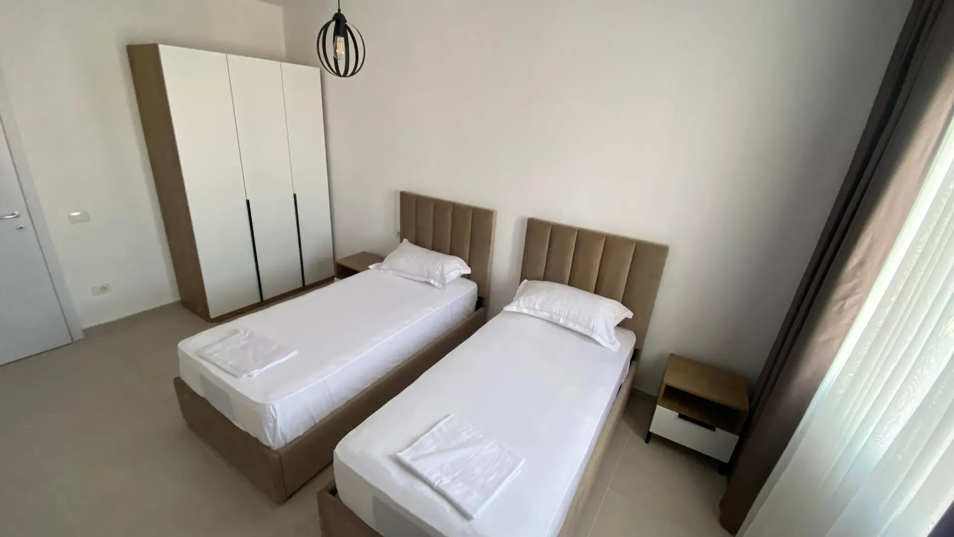 Family Retreat On The Beach By Wave Apartments Durres